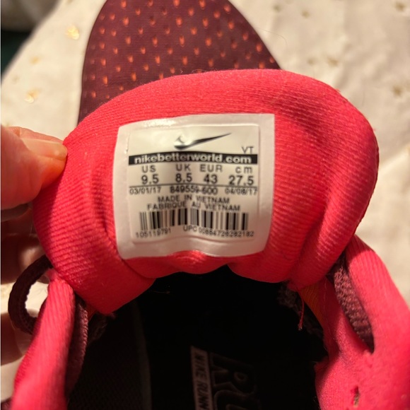 Nike Running shoes. - Picture 5 of 5